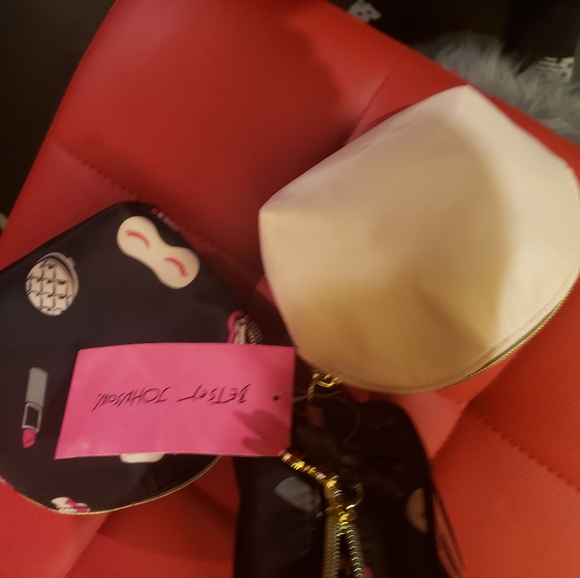 Cosmetic set of three various sized cosmetic bags. Have two sets of 3. - Picture 4 of 4